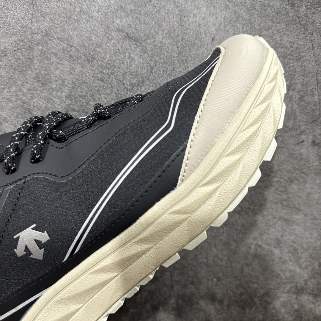 【纯原】DESCENTE Terrain D 迪桑特舒适柔软防滑耐磨低帮生活休闲鞋
市面最优品质
