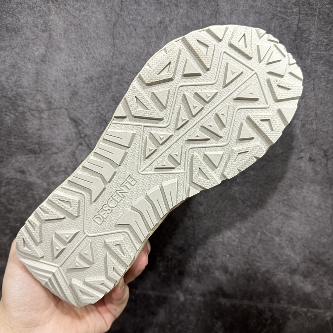 【纯原】DESCENTE Terrain D 迪桑特舒适柔软防滑耐磨低帮生活休闲鞋
市面最优品质
