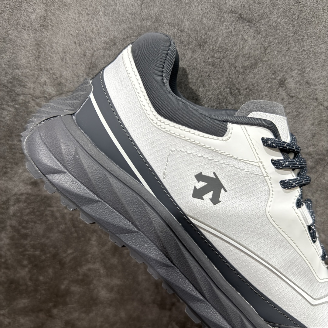 【纯原】DESCENTE Terrain D 迪桑特舒适柔软防滑耐磨低帮生活休闲鞋
市面最优品质