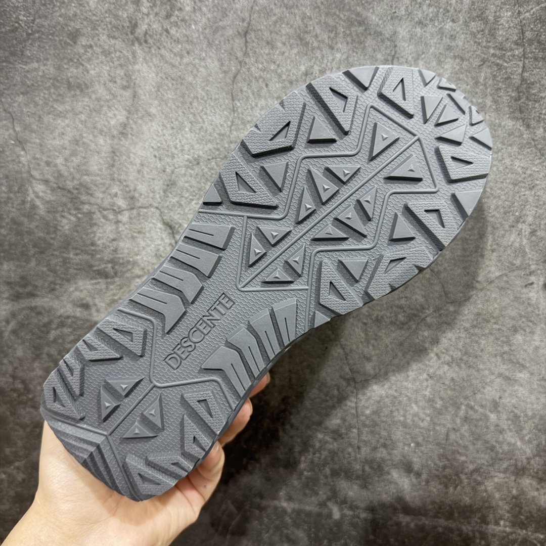 【纯原】DESCENTE Terrain D 迪桑特舒适柔软防滑耐磨低帮生活休闲鞋
市面最优品质