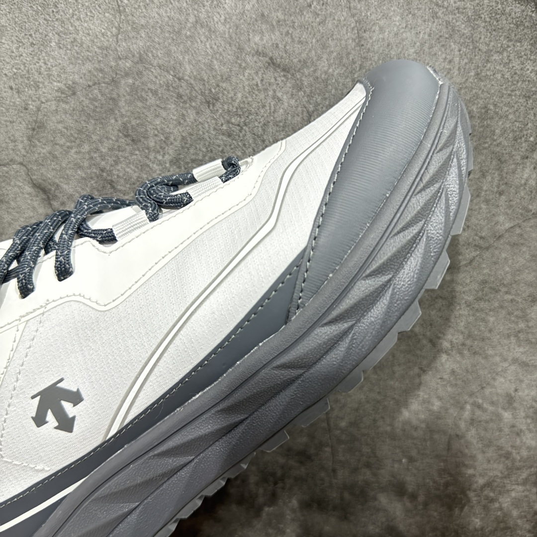 【纯原】DESCENTE Terrain D 迪桑特舒适柔软防滑耐磨低帮生活休闲鞋
市面最优品质