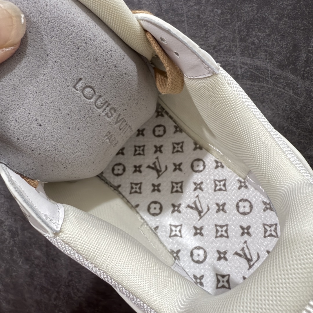 图片[9]-【佛山顶级超A版】Louis Vuitton LV Trainer系列 白红 白色高周波 仓库现货 当天可取 私人订单 专柜混卖零售专供 所有配色均为购买原版复刻 整体版型 皮料 市场独一无二 后跟版型都可以自行对比[机智]吊打市场所有货 怒甩十条街，欢迎拿市场各大工厂的货来对比！ 鞋舌烫金超正 压印程度秒杀市面90%以上的高端货 新配色陆续开发出货 尺码：39-45-选品中心