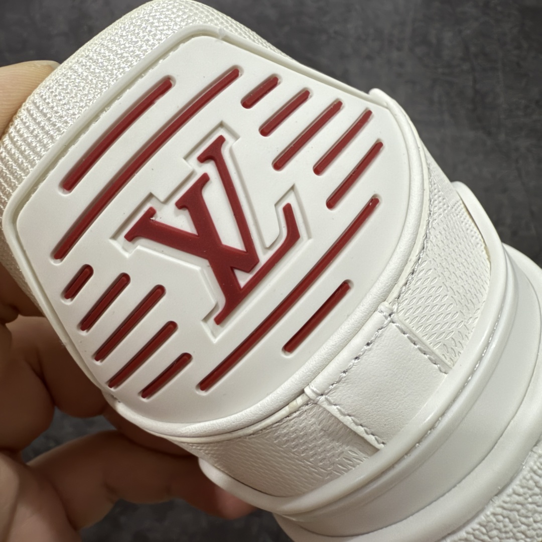 图片[2]-【佛山顶级超A版】Louis Vuitton LV Trainer系列 白红 白色高周波 仓库现货 当天可取 私人订单 专柜混卖零售专供 所有配色均为购买原版复刻 整体版型 皮料 市场独一无二 后跟版型都可以自行对比[机智]吊打市场所有货 怒甩十条街，欢迎拿市场各大工厂的货来对比！ 鞋舌烫金超正 压印程度秒杀市面90%以上的高端货 新配色陆续开发出货 尺码：39-45-选品中心