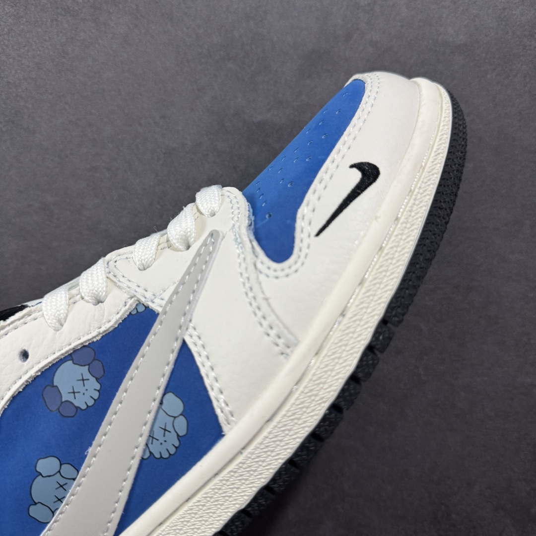 💰300 LY直供 OG版公司货
【乔1】Travis Scott x Fragment Design x Air Jordan 1 Low OG SP AJ1 乔1 暴力熊联名 灰蓝卡通 低帮文化休闲板鞋 XS2024-053
#多方联名合作融合了Travis Scott 独特的音乐风格,藤原浩个性的设计风格以及Jordan品牌的经典元素 使其成为一双具有独特身份和价值的鞋子 清新而立体的外观加上联名标识更突出了其独特身份 这种配色方案显示出活力和时尚感 在视觉上引人注目 鞋身的质感和细腻的细节处理使其显得高端而格调十足 这款“倒钩”联名是设计与创意完美结合 融合多方的个性风格是一款备受瞩目的潮流鞋款
尺码:36 36.5 37.5 38 38.5 39 40 40.5 41 42 42.5 43 44 44.5 45
编码:HXS330340