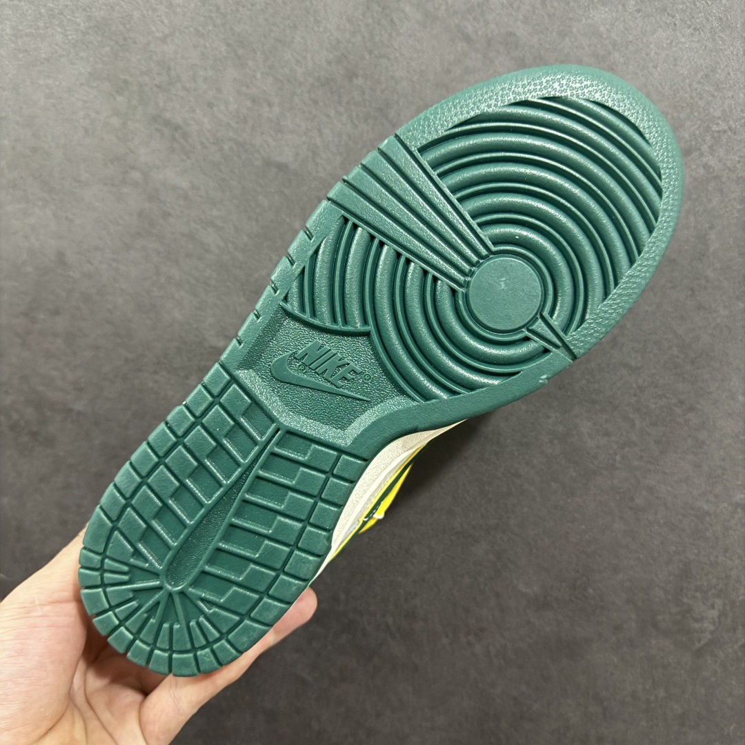 图片[9]-【定制版】Nike SB Dunk Low x Stussy 灰白小勾绑带 纯原大厂出品 极力推荐 原装头层材料 独家版型蒸餾加工 帶來的是更好的视觉和脚感体验 大厂纯原品质出货 清洁度 电绣工艺 皮料切割干净无任何毛边 细节完美 货号：FX1588 402 尺码：36 36.5 37.5 38 38.5 39 40 40.5 41 42 42.5 43 44 44.5 45-选品中心