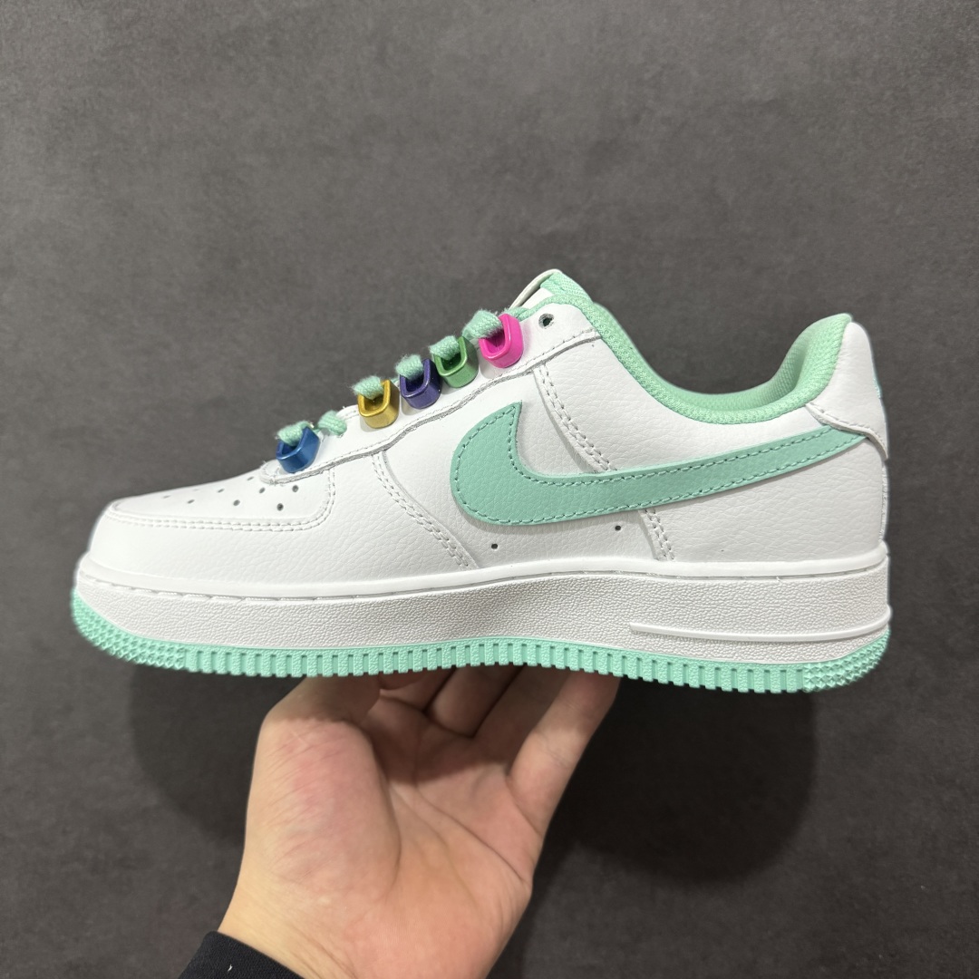 图片[2]-【定制版】Nike Air Force 1\’07 Low 五彩缤纷 空军一号低帮休闲板鞋 DH7561-107  #原楦头原纸板 原装鞋盒 定制五金配件 内置全掌气垫 原厂鞋底   尺码：36 36.5 37.5 38 38.5 39 40-选品中心
