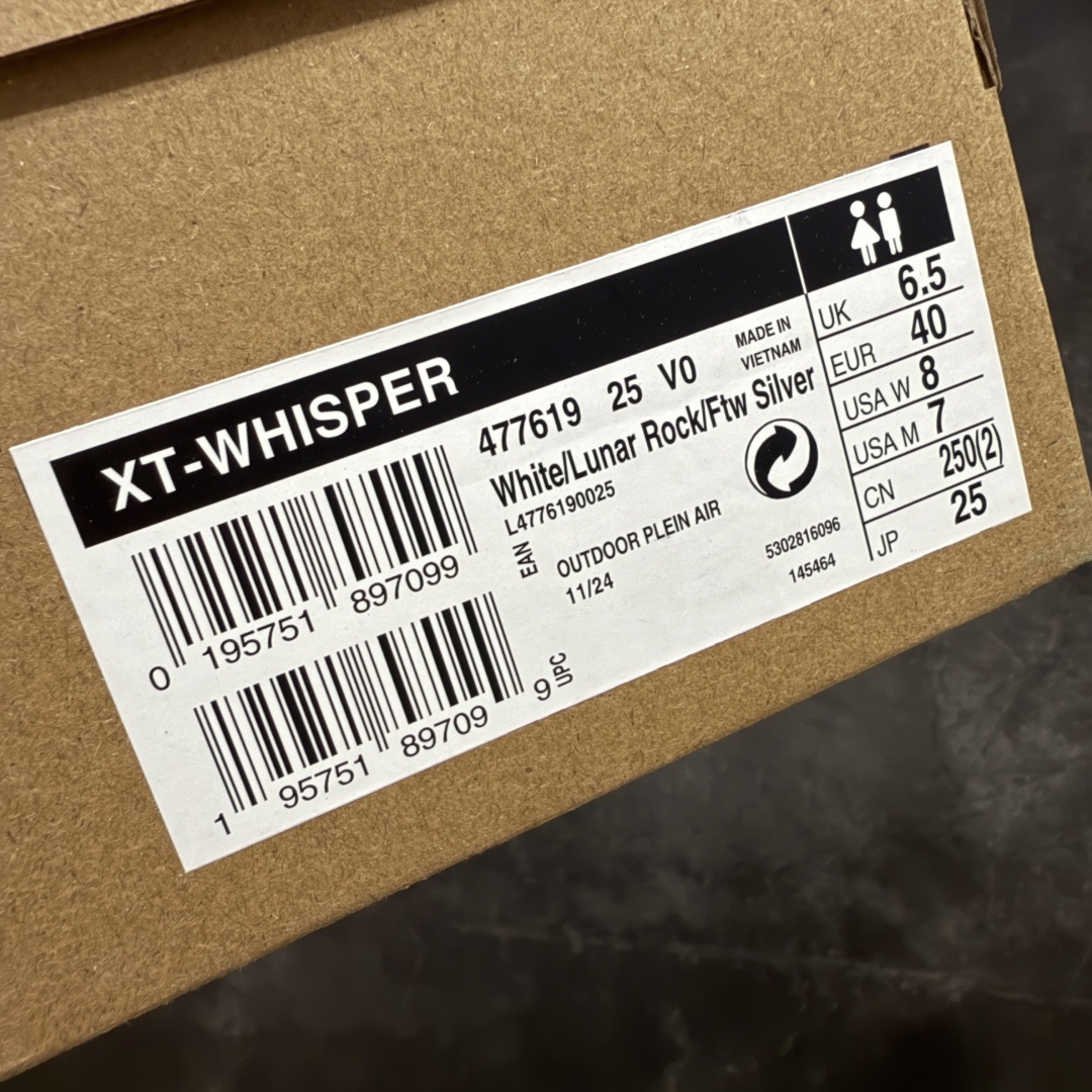 图片[9]-【666版本】SALOMON 萨洛蒙 XT-WHISPER 舒适百搭耐磨轻便低帮 休闲越野训练城市通勤跑步鞋 男女同款 白色 纯原外贸平台特供订单 耗时半年巨作 #全套原纸板楦头开发 #原厂特供网布配套加持 #确保原汁原味 完美呈现版型 #原档数据独家私模五层组合大底 #男女鞋同步官方开发至46 #原装Ortholite轻量化鞋垫 #中底布带钢印编号 原厂TPU锁扣 #进口港宝加持 后跟自然饱满 还原公司包裹性 #鞋面采用SENSIFT贴合技术 #全方位贴合包裹脚型 #鞋跟部鞋底牵引设计 #提供强大的抓地性能 #更适应野外崎岖不平的道路 #基于 SALOMON 初代 XT 鞋身造型并搭载 4D ADVANCED CHASSIS™ 大底打造而成 为这款 XT-WHISPER 带来了多项足部控制与保护等功能性 如在运动过程中控制左右晃动的过程而提高稳定性、改善长途越野过程中足中到足尖的过渡、提高感知岩石的精确度以抵抗尖锐物体对脚底的伤害以及采用动态缓冲来增强穿着舒适感 从而减轻疲劳感 使 XT-WHISPER 成为一双舒适且安全的户外之履 货号：477619 尺码：36 36.5 37.5 38 38.5 39 40 40.5 41 42 42.5 43 44 45 46-选品中心