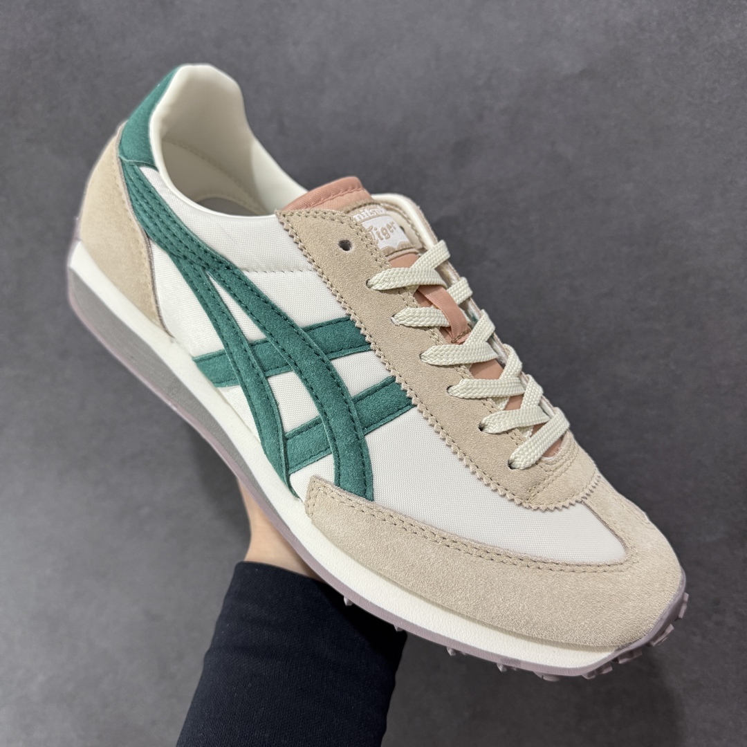 图片[3]-【公司级】Onitsuka Tiger鬼塚虎/鬼冢虎阿甘鞋EDR 78™休闲鞋78系列 中性休闲运动鞋 复古风的日常百搭神器它的设计灵感来源于经典跑步鞋，简约又不失时尚感。经典配色让整双鞋看起来特别温暖，搭配牛仔裤或者休闲裤都非常合适。鞋身采用优质材料制成，穿着起来轻便又舒适，长时间走路也不会觉得累。这双鞋的设计细节也很用心，鞋底纹路清晰，抓地力强，适合各种场合。无论是日常通勤还是周末出游，它都能成为你的最佳拍档。 尺码： 36-45 含半码 编码： AM220240-选品中心