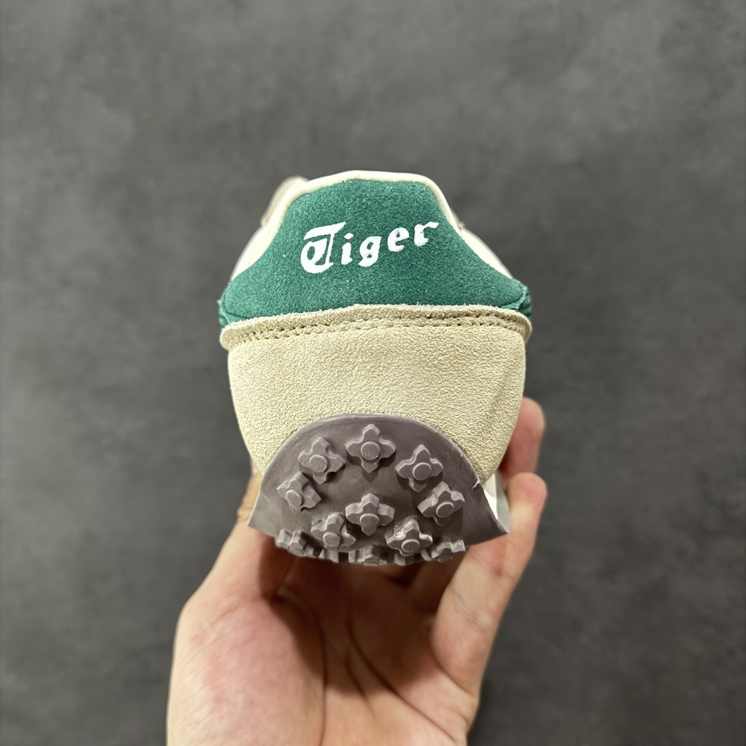 图片[4]-【公司级】Onitsuka Tiger鬼塚虎/鬼冢虎阿甘鞋EDR 78™休闲鞋78系列 中性休闲运动鞋 复古风的日常百搭神器它的设计灵感来源于经典跑步鞋，简约又不失时尚感。经典配色让整双鞋看起来特别温暖，搭配牛仔裤或者休闲裤都非常合适。鞋身采用优质材料制成，穿着起来轻便又舒适，长时间走路也不会觉得累。这双鞋的设计细节也很用心，鞋底纹路清晰，抓地力强，适合各种场合。无论是日常通勤还是周末出游，它都能成为你的最佳拍档。 尺码： 36-45 含半码 编码： AM220240-选品中心