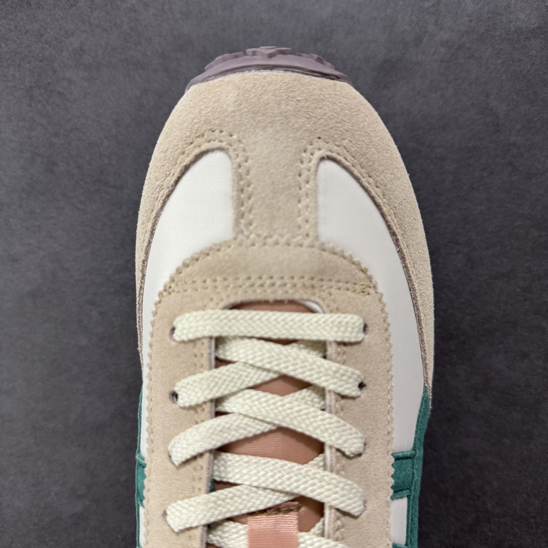 图片[8]-【公司级】Onitsuka Tiger鬼塚虎/鬼冢虎阿甘鞋EDR 78™休闲鞋78系列 中性休闲运动鞋 复古风的日常百搭神器它的设计灵感来源于经典跑步鞋，简约又不失时尚感。经典配色让整双鞋看起来特别温暖，搭配牛仔裤或者休闲裤都非常合适。鞋身采用优质材料制成，穿着起来轻便又舒适，长时间走路也不会觉得累。这双鞋的设计细节也很用心，鞋底纹路清晰，抓地力强，适合各种场合。无论是日常通勤还是周末出游，它都能成为你的最佳拍档。 尺码： 36-45 含半码 编码： AM220240-选品中心