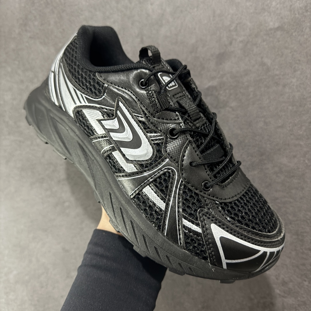 图片[3]-【公司级】THE NORTH FACE SOLID TECH 北面柔软舒适防滑耐磨低帮生活休闲鞋 男女同款 The North Face于1966年成立，一直致力于为户外运动员的每一次严酷探索提供专业装备。作为全球户外运动领导品牌，The NorthFace以经过专业运动员测试、适应各类户外需求的产品助力探索者不断超越自我，激发人类潜能。The North Face象征着众多山脉中更冷、更值得挑战的北坡。品牌标志则来自Half Dome，一座位于美国加州Yosemite NationalPark（优胜美地国家公园）里的山峰，中文名字取为「北面」，象征着不畏惧的户外探索精神。1997年，The North Face采用全新的宣传标语「Never Stop Exploring探索永不停止」，体现品牌的探索精神，成为品牌的座右铭。 尺码：36/45-选品中心