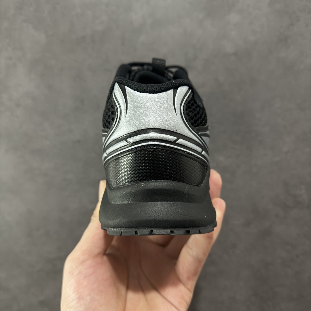 图片[4]-【公司级】THE NORTH FACE SOLID TECH 北面柔软舒适防滑耐磨低帮生活休闲鞋 男女同款 The North Face于1966年成立，一直致力于为户外运动员的每一次严酷探索提供专业装备。作为全球户外运动领导品牌，The NorthFace以经过专业运动员测试、适应各类户外需求的产品助力探索者不断超越自我，激发人类潜能。The North Face象征着众多山脉中更冷、更值得挑战的北坡。品牌标志则来自Half Dome，一座位于美国加州Yosemite NationalPark（优胜美地国家公园）里的山峰，中文名字取为「北面」，象征着不畏惧的户外探索精神。1997年，The North Face采用全新的宣传标语「Never Stop Exploring探索永不停止」，体现品牌的探索精神，成为品牌的座右铭。 尺码：36/45-选品中心