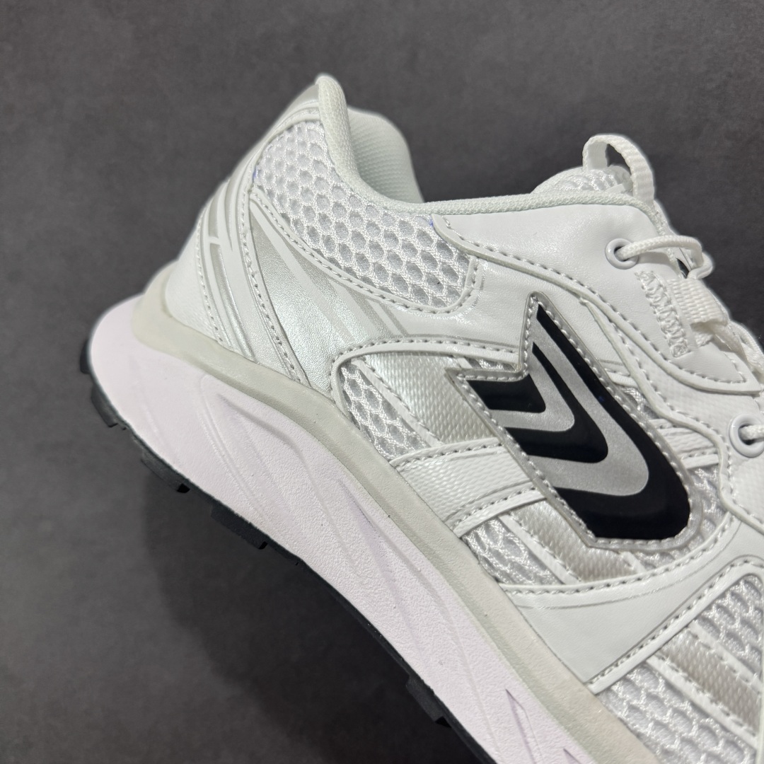 图片[6]-【公司级】THE NORTH FACE SOLID TECH 北面柔软舒适防滑耐磨低帮生活休闲鞋 男女同款 The North Face于1966年成立，一直致力于为户外运动员的每一次严酷探索提供专业装备。作为全球户外运动领导品牌，The NorthFace以经过专业运动员测试、适应各类户外需求的产品助力探索者不断超越自我，激发人类潜能。The North Face象征着众多山脉中更冷、更值得挑战的北坡。品牌标志则来自Half Dome，一座位于美国加州Yosemite NationalPark（优胜美地国家公园）里的山峰，中文名字取为「北面」，象征着不畏惧的户外探索精神。1997年，The North Face采用全新的宣传标语「Never Stop Exploring探索永不停止」，体现品牌的探索精神，成为品牌的座右铭。 尺码：36/45-选品中心