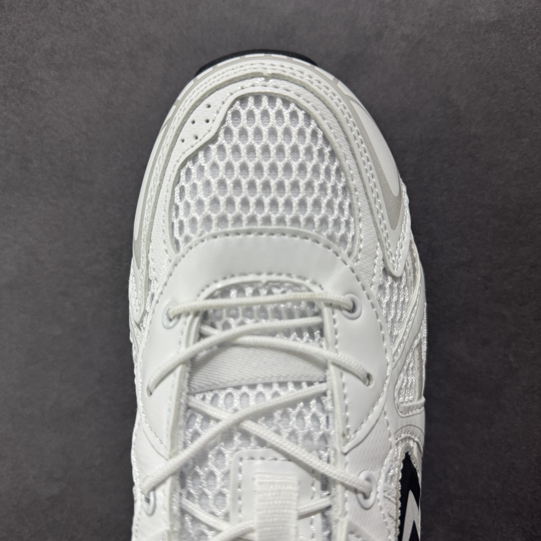 图片[8]-【公司级】THE NORTH FACE SOLID TECH 北面柔软舒适防滑耐磨低帮生活休闲鞋 男女同款 The North Face于1966年成立，一直致力于为户外运动员的每一次严酷探索提供专业装备。作为全球户外运动领导品牌，The NorthFace以经过专业运动员测试、适应各类户外需求的产品助力探索者不断超越自我，激发人类潜能。The North Face象征着众多山脉中更冷、更值得挑战的北坡。品牌标志则来自Half Dome，一座位于美国加州Yosemite NationalPark（优胜美地国家公园）里的山峰，中文名字取为「北面」，象征着不畏惧的户外探索精神。1997年，The North Face采用全新的宣传标语「Never Stop Exploring探索永不停止」，体现品牌的探索精神，成为品牌的座右铭。 尺码：36/45-选品中心