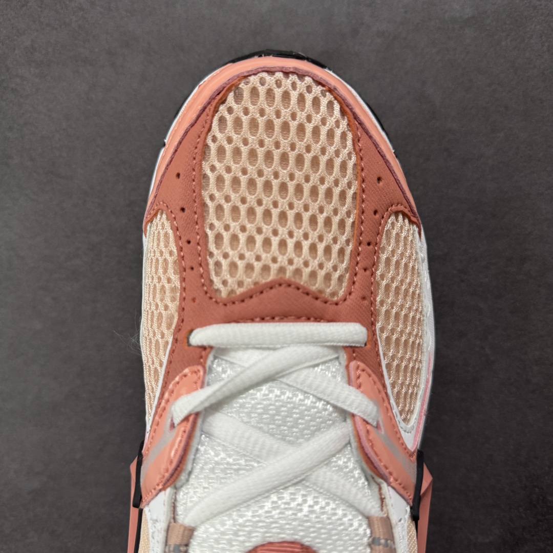 图片[8]-【公司级】NK V5 RNR 舒适百搭防滑耐磨低帮跑步鞋 IF2330-600 舒适有型适合日常穿着 该鞋款延续千禧年经典设计搭载泡绵中底 厚实而轻盈匠心细节巧搭立体耐克勾标志焕新演绎复古跑鞋 鞋款从千禧年美学汲取灵感 混搭多种材质突显层次感立体感和传统跑步风范 尺码：36 36.5 37.5 38 38.5 39 40 40.5 41 42 42.5 43 44 44.5 45-选品中心