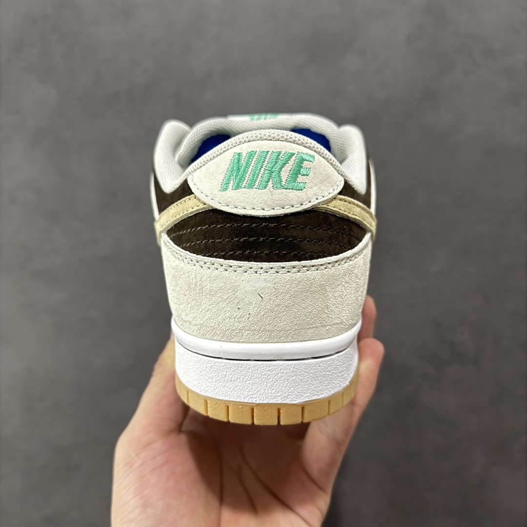 图片[4]-【纯原版】Nike Dunk SB 冰啡男孩 米棕 此款以简约大方的造型设计，给人以随性休闲的时尚格调，穿着舒适轻便，运动灵活自如，满足日常个性穿搭。 货号： HF3704-001 尺码： 36 36.5 37.5 38 38.5 39 40 40.5 41 42 42.5 43 44 44.5 45 46-选品中心