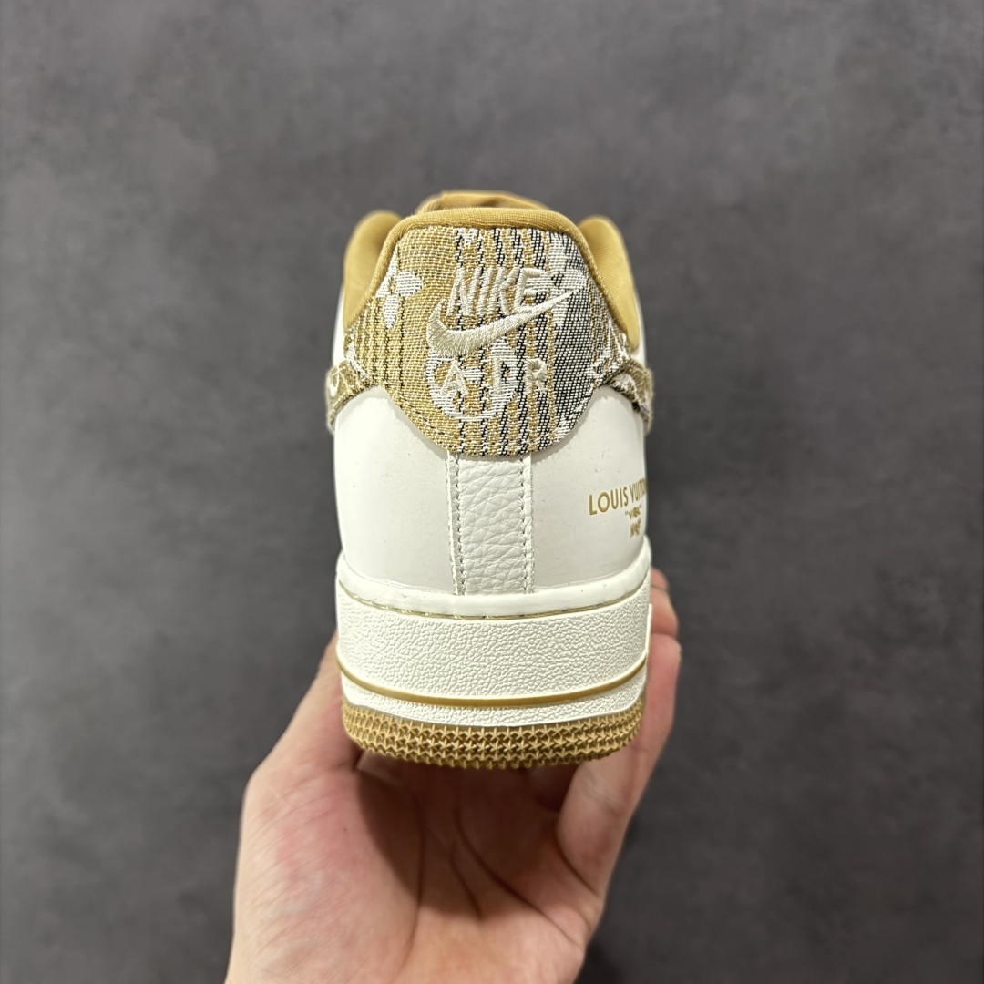图片[4]-【定制版】Nike Air Force 1\’07 Low LV联名 卡其灰牛仔 空军一号低帮休闲运动板鞋  #3M反光 原楦头原纸板 原装鞋盒 定制五金配件 内置全掌气垫 原厂鞋底  货号：SC9207-542 尺码：36 36.5 37.5 38 38.5 39 40 40.5 41 42 42.5 43 44 44.5 45-选品中心