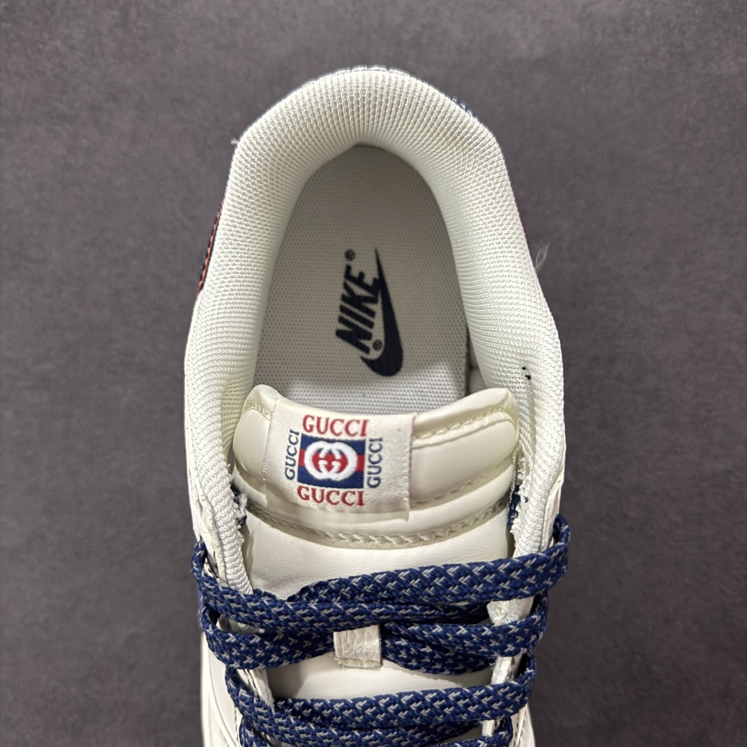 图片[7]-【定制版】Nike SB Dunk Low 古驰联名 红蓝双勾 周年高端定制 低帮休闲板鞋  #定制鞋盒 大厂纯原品质出货 超高清洁度 皮料切割干净无任何毛边 细节完美   货号：XS6089-607 尺码：36 36.5 37.5 38 36.5 39 40 40.5 41 42 42.5 43 44 44.5 45-选品中心