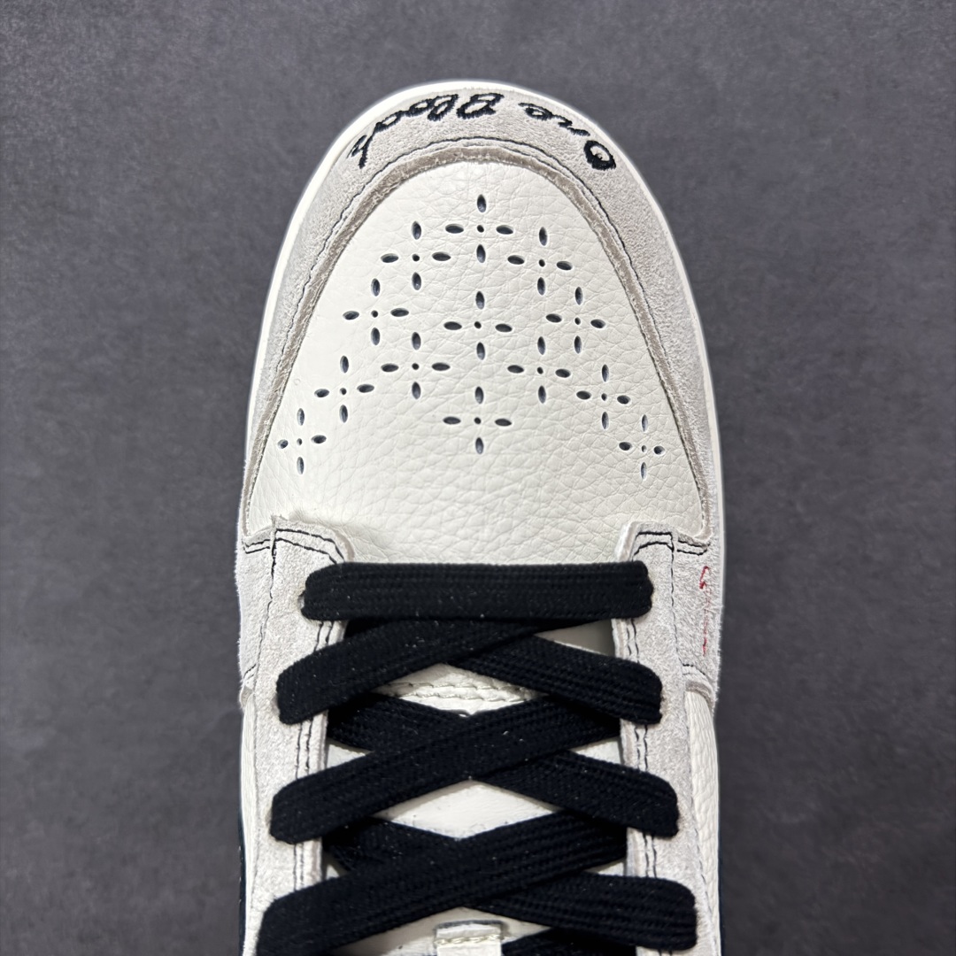 图片[8]-【定制版】Nk SB Dunk Low * 斯图西联名 高端定制 低帮休闲运动板鞋独家版型，柔软高端皮革鞋面，米黑配色，冲击视觉的同时，带来舒适脚感体验 #定制鞋盒 大厂纯原品质出货 超高清洁度 皮料切割干净无任何毛边 细节完美 货号：MM1089-031 尺码：36 36.5 37.5 38 38.5 39 40 40.5 41 42 42.5 43 44 44.5 45-选品中心