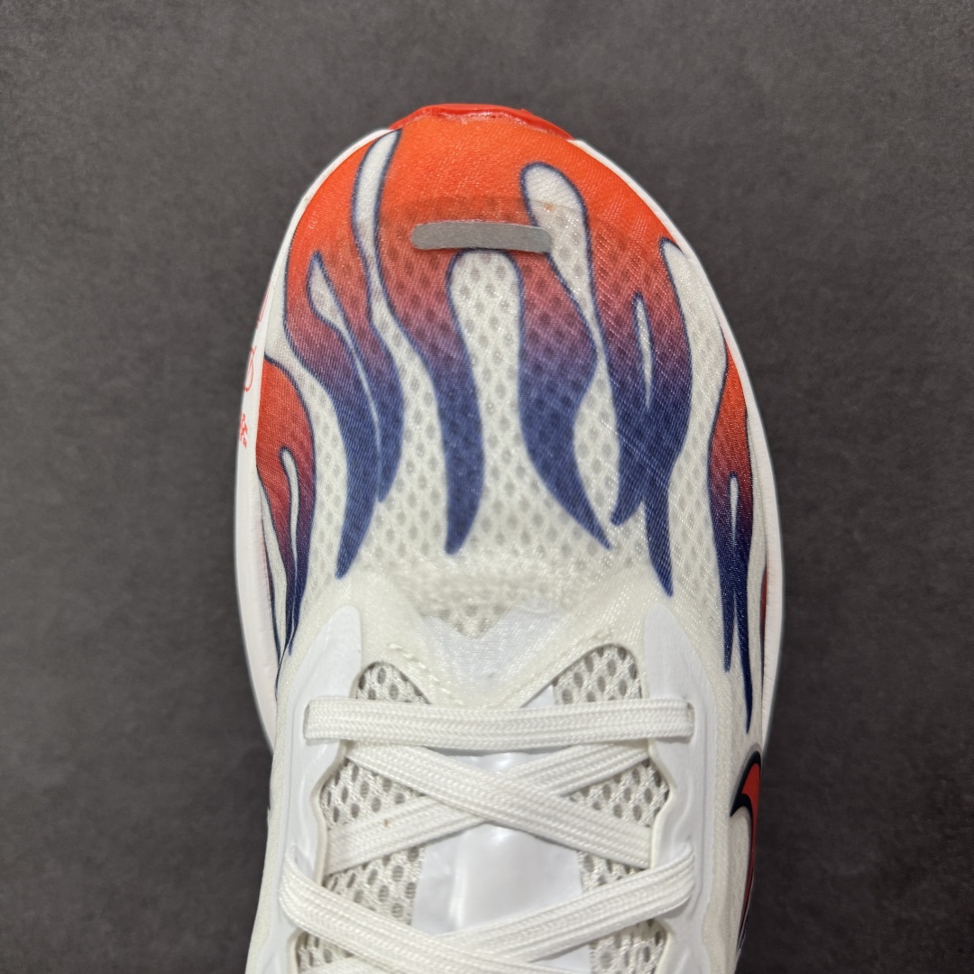 图片[8]-【公司级】NK ZoomX Invincible Run Flyknit 6 轻量跑鞋 飞织低帮休闲运动慢跑鞋 厚底增高 老爹鞋 此鞋专为短跑运动员而生 是为 5 至 10 公里距离的赛事和训练打造 整体设计采用流线型的轻质工程网眼材质构成鞋面 并与其他 Running 旗舰鞋款同样搭载全脚掌 ZoomX 缓冲中底 搭配 Pebax 物料与橡胶外底 ZoomX StreakFly 首发配色以Prototype呈现 其灵感是来自开发期间的磨损测试 透过编号的标记与内侧的预期跑步距离突出研发过程 货号： HQ3498-100 尺码：36 36.5 37.5 38 38.5 39 40 40.5 41 42 42.5 43 44 45-选品中心