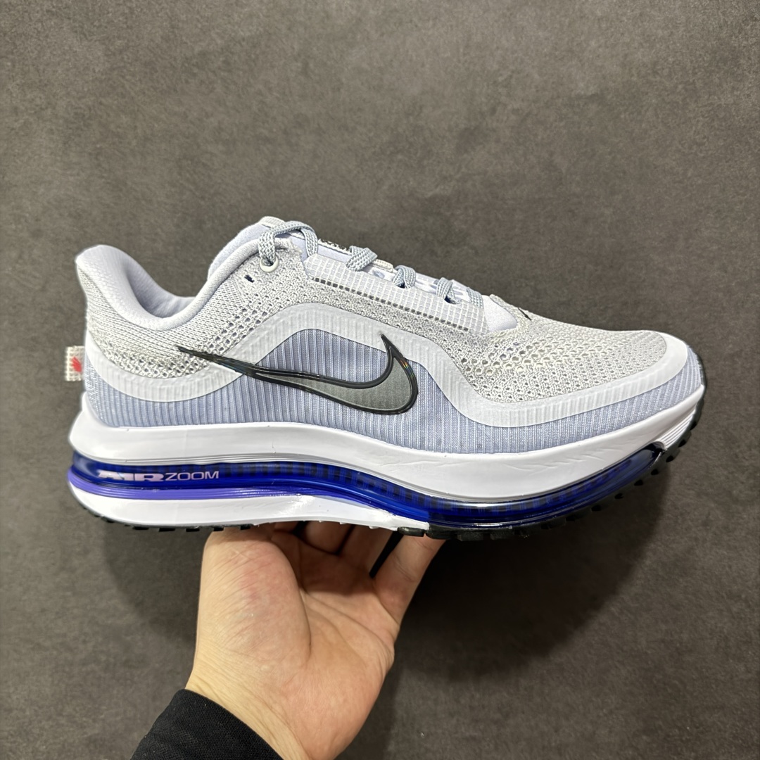 【CK纯原】Nike Pegasus Premium Airscape 舒适百搭减震防滑耐磨透气 低帮跑步鞋     低帮跑步鞋，浅紫配色，简约又不失活力，上脚超吸睛。  它不仅颜值高，性能更是一绝！  全掌气垫科技，减震防滑超耐磨，每一步都能感受到强劲回弹，给双脚舒适支撑。  透气鞋面，跑步时双脚也能自由呼吸。    #独家原包 原底原料 开模打造  #原厂鞋标 高精密准度  #原楦原纸板开发 匹配原版98%以上  #后跟弧度 正确呈现  #原厂皮料 质感无敌  #皮料切割干净 无任何毛边 清洁度细节完美    货号：HQ2592-004    尺码：35.5 36 36.5 37.5 38 38.5 39 40 40.5 41 42 42.5 43 44 45 46.5-选品中心