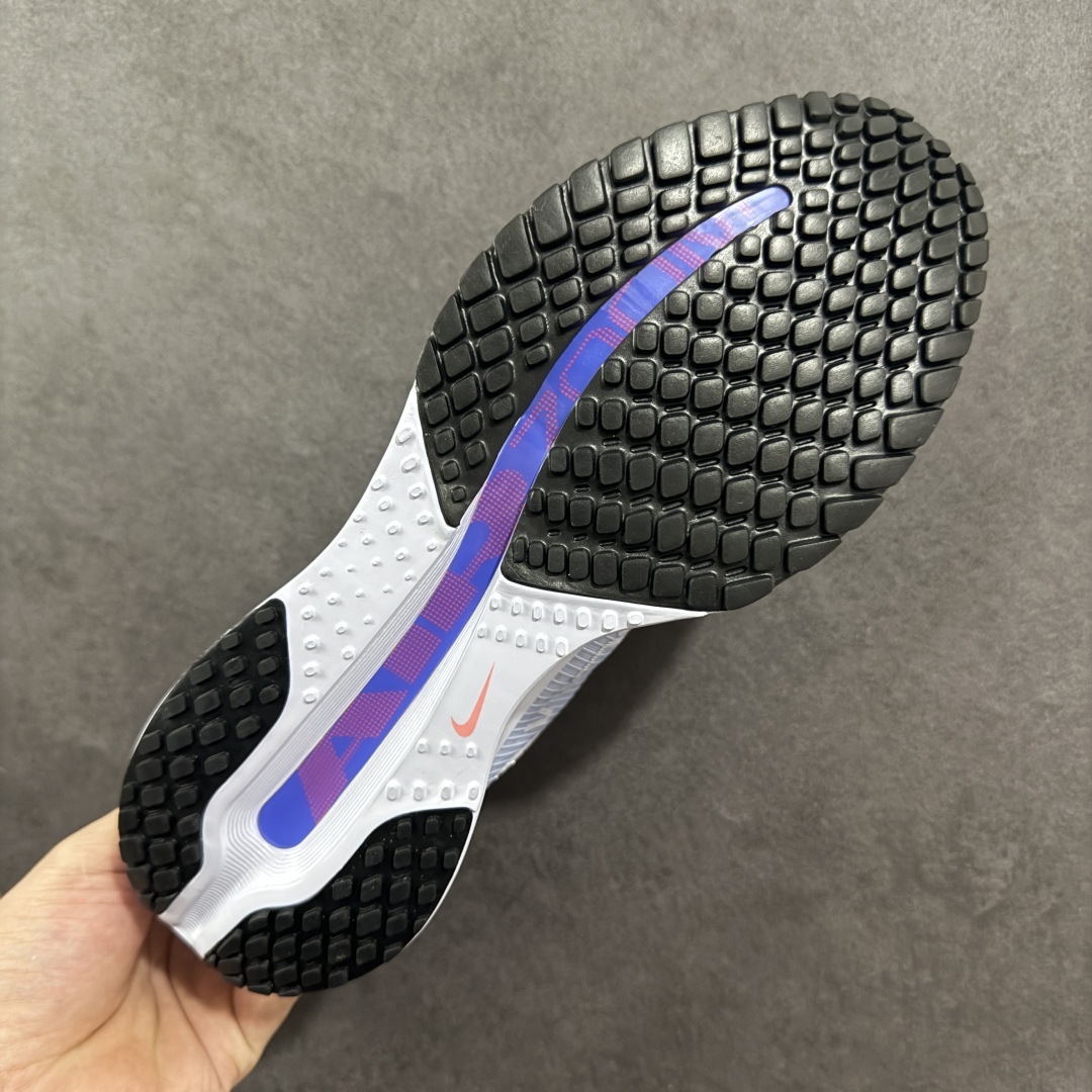 图片[9]-【CK纯原】Nike Pegasus Premium Airscape 舒适百搭减震防滑耐磨透气 低帮跑步鞋     低帮跑步鞋，浅紫配色，简约又不失活力，上脚超吸睛。  它不仅颜值高，性能更是一绝！  全掌气垫科技，减震防滑超耐磨，每一步都能感受到强劲回弹，给双脚舒适支撑。  透气鞋面，跑步时双脚也能自由呼吸。    #独家原包 原底原料 开模打造  #原厂鞋标 高精密准度  #原楦原纸板开发 匹配原版98%以上  #后跟弧度 正确呈现  #原厂皮料 质感无敌  #皮料切割干净 无任何毛边 清洁度细节完美    货号：HQ2592-004    尺码：35.5 36 36.5 37.5 38 38.5 39 40 40.5 41 42 42.5 43 44 45 46.5-选品中心