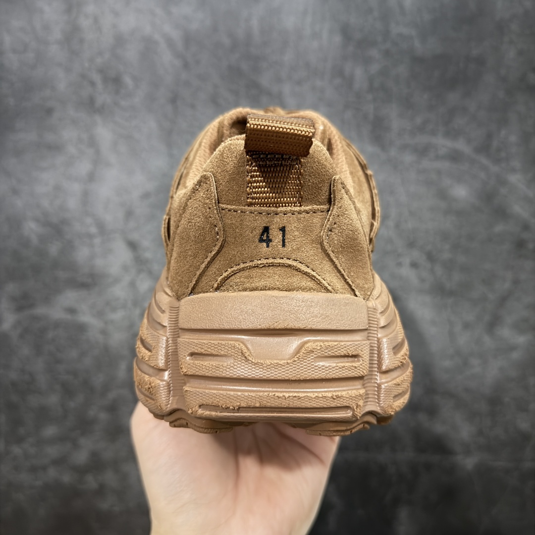 图片[4]-【XA纯原】最新外贸批次 Balenciaga巴黎世家16代 MONDAY 深棕色麂皮 其前卫的设计、夸张的体积和反光细节赋予其特别的轮廓 采用头层牛皮材质制成，带来良好脚感，外观全新造型，鞋身富有潮流感且易穿搭，正确做旧，多层组合橡胶大底防滑耐磨 尺码：35 36 37 38 39 40 41 42 43 44 45 46-选品中心