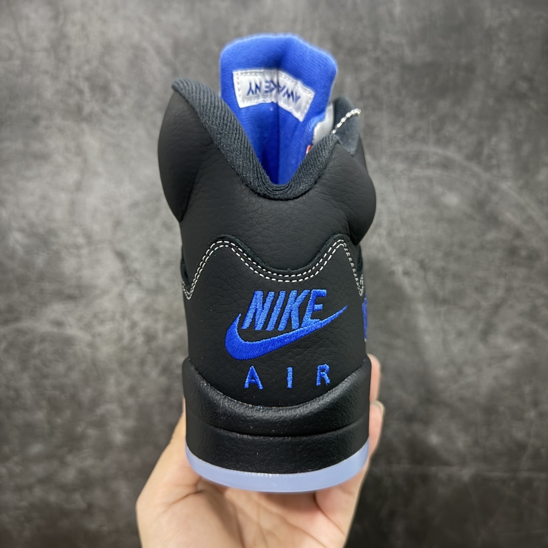图片[4]-【PK纯原】Awake NY x Air Jordan AJ5 联名黑蓝 DV4982-004 SZ原厂全套原楦原纸板磨具开发 原厂皮料加持 原厂港宝加持定型后跟R度完美 同源原厂电绣 飞人针数密度立体效果一致 原厂拉帮手法 原厂配置纸衬高频鞋盒 原厂指令配双鞋带 原厂TPU网格鞋带扣 超高鞋面清洁度 最高QC检验标准 控制溢胶瑕疵 到手可放心比对发售原鞋 上脚百分百充正驾驭 尺码：40 40.5 41 42 42.5 43 44 44.5 45 46 47.5-选品中心