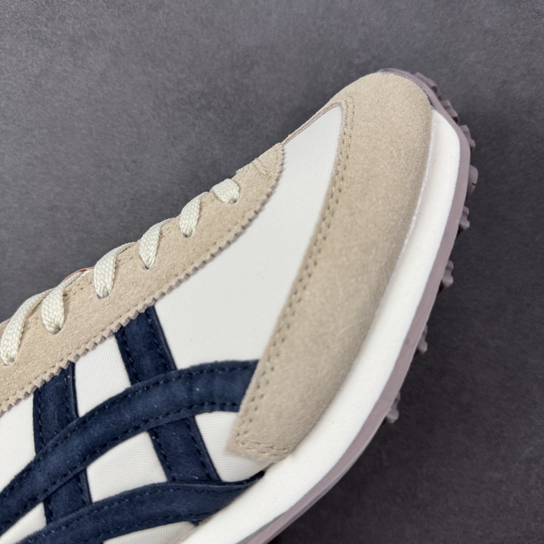 图片[5]-【公司级】Onitsuka Tiger鬼塚虎/鬼冢虎阿甘鞋EDR 78™休闲鞋78系列 中性休闲运动鞋 复古风的日常百搭神器它的设计灵感来源于经典跑步鞋，简约又不失时尚感。经典配色让整双鞋看起来特别温暖，搭配牛仔裤或者休闲裤都非常合适。鞋身采用优质材料制成，穿着起来轻便又舒适，长时间走路也不会觉得累。这双鞋的设计细节也很用心，鞋底纹路清晰，抓地力强，适合各种场合。无论是日常通勤还是周末出游，它都能成为你的最佳拍档。 尺码： 36-45 含半码 编码： FS220240-选品中心