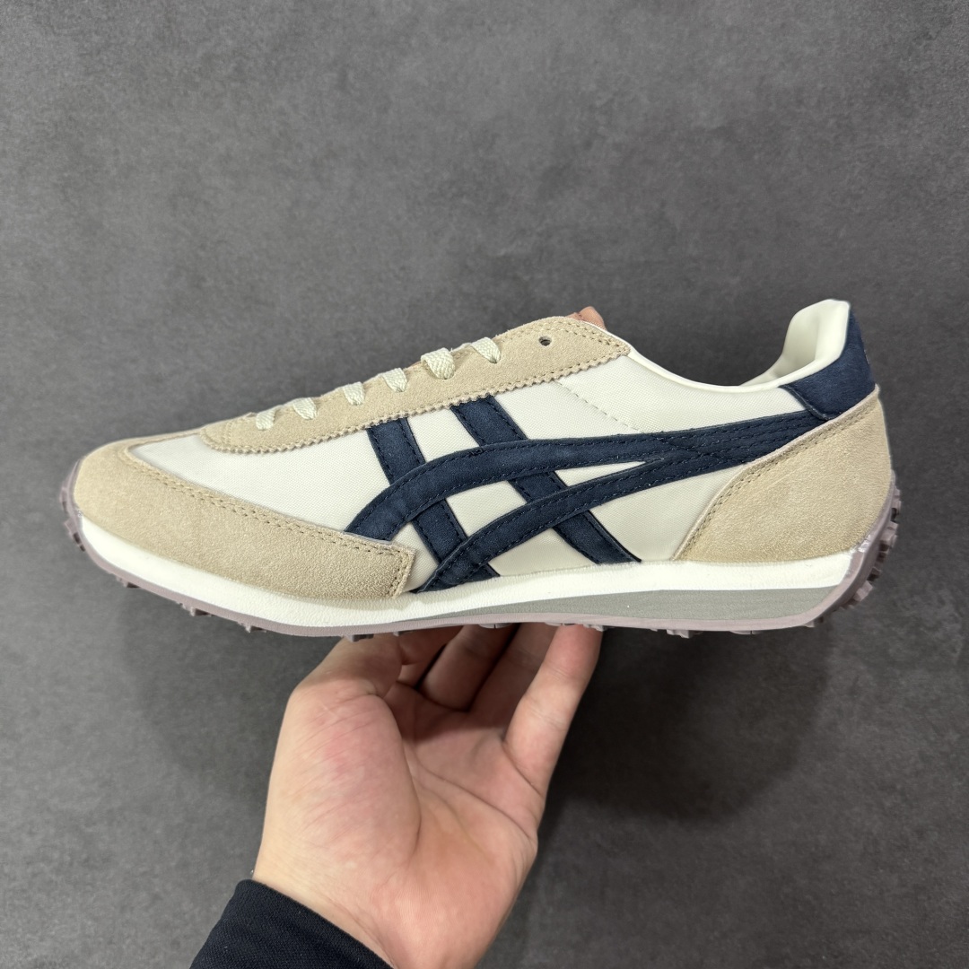 图片[2]-【公司级】Onitsuka Tiger鬼塚虎/鬼冢虎阿甘鞋EDR 78™休闲鞋78系列 中性休闲运动鞋 复古风的日常百搭神器它的设计灵感来源于经典跑步鞋，简约又不失时尚感。经典配色让整双鞋看起来特别温暖，搭配牛仔裤或者休闲裤都非常合适。鞋身采用优质材料制成，穿着起来轻便又舒适，长时间走路也不会觉得累。这双鞋的设计细节也很用心，鞋底纹路清晰，抓地力强，适合各种场合。无论是日常通勤还是周末出游，它都能成为你的最佳拍档。 尺码： 36-45 含半码 编码： FS220240-选品中心