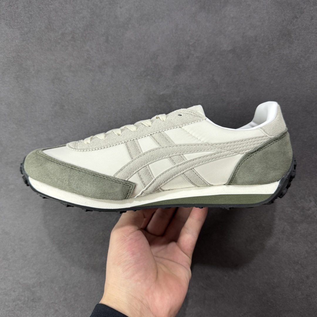 图片[2]-【公司级】Onitsuka Tiger鬼塚虎/鬼冢虎阿甘鞋EDR 78™休闲鞋78系列 中性休闲运动鞋 复古风的日常百搭神器它的设计灵感来源于经典跑步鞋，简约又不失时尚感。经典配色让整双鞋看起来特别温暖，搭配牛仔裤或者休闲裤都非常合适。鞋身采用优质材料制成，穿着起来轻便又舒适，长时间走路也不会觉得累。这双鞋的设计细节也很用心，鞋底纹路清晰，抓地力强，适合各种场合。无论是日常通勤还是周末出游，它都能成为你的最佳拍档。 尺码： 36-45 含半码 编码： FS220240-选品中心