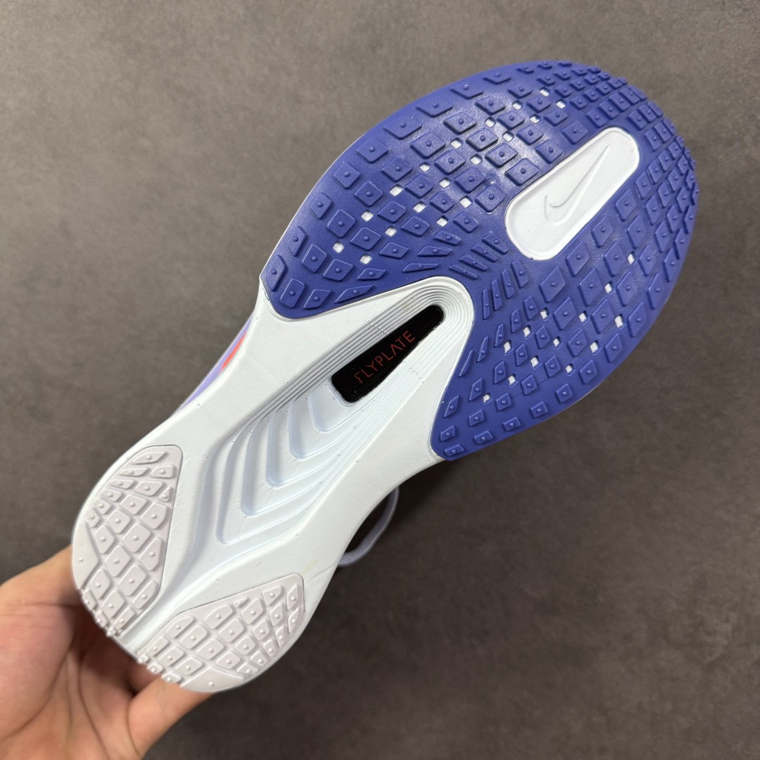 图片[9]-【公司级】NK ZoomX Invincible Run Flyknit 6 轻量跑鞋 飞织低帮休闲运动慢跑鞋 厚底增高 老爹鞋 此鞋专为短跑运动员而生 是为 5 至 10 公里距离的赛事和训练打造 整体设计采用流线型的轻质工程网眼材质构成鞋面 并与其他 Running 旗舰鞋款同样搭载全脚掌 ZoomX 缓冲中底 搭配 Pebax 物料与橡胶外底 ZoomX StreakFly 首发配色以Prototype呈现 其灵感是来自开发期间的磨损测试 透过编号的标记与内侧的预期跑步距离突出研发过程 货号： FN8454-002 尺码：36 36.5 37.5 38 38.5 39 40 40.5 41 42 42.5 43 44 45-选品中心