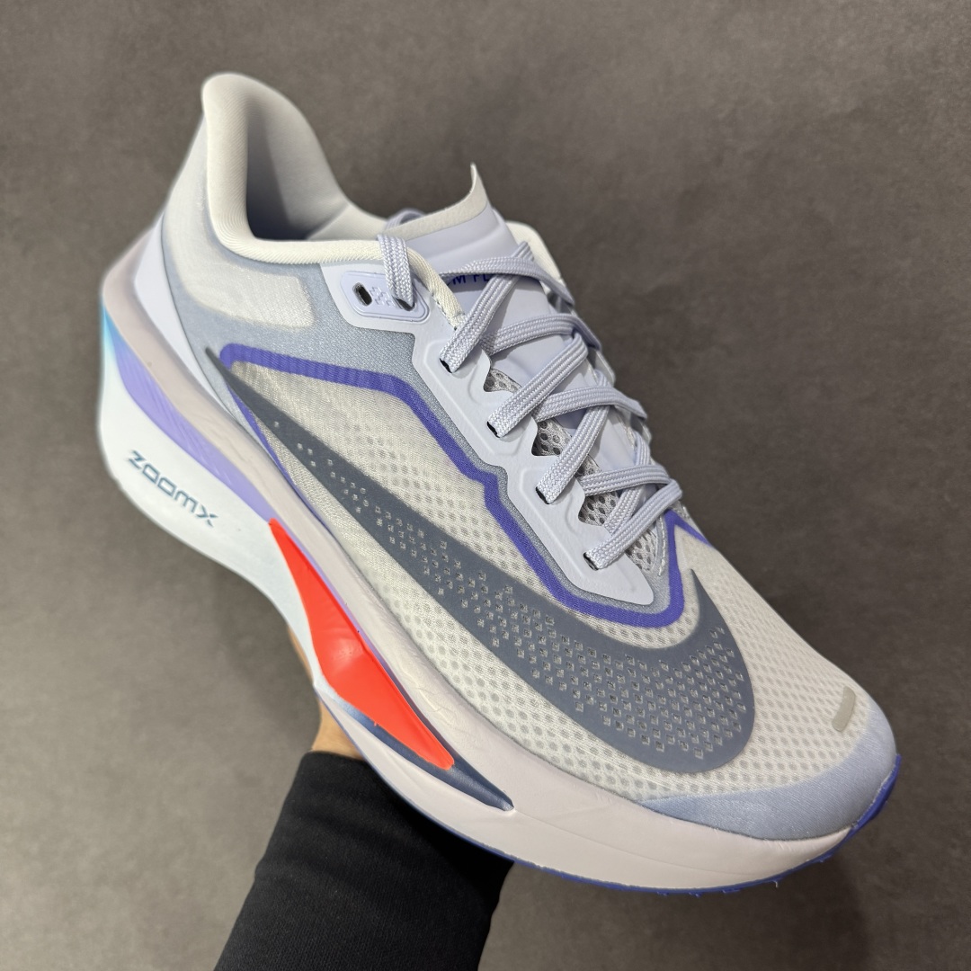 图片[3]-【公司级】NK ZoomX Invincible Run Flyknit 6 轻量跑鞋 飞织低帮休闲运动慢跑鞋 厚底增高 老爹鞋 此鞋专为短跑运动员而生 是为 5 至 10 公里距离的赛事和训练打造 整体设计采用流线型的轻质工程网眼材质构成鞋面 并与其他 Running 旗舰鞋款同样搭载全脚掌 ZoomX 缓冲中底 搭配 Pebax 物料与橡胶外底 ZoomX StreakFly 首发配色以Prototype呈现 其灵感是来自开发期间的磨损测试 透过编号的标记与内侧的预期跑步距离突出研发过程 货号： FN8454-002 尺码：36 36.5 37.5 38 38.5 39 40 40.5 41 42 42.5 43 44 45-选品中心