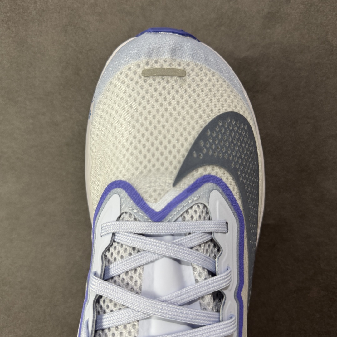 图片[8]-【公司级】NK ZoomX Invincible Run Flyknit 6 轻量跑鞋 飞织低帮休闲运动慢跑鞋 厚底增高 老爹鞋 此鞋专为短跑运动员而生 是为 5 至 10 公里距离的赛事和训练打造 整体设计采用流线型的轻质工程网眼材质构成鞋面 并与其他 Running 旗舰鞋款同样搭载全脚掌 ZoomX 缓冲中底 搭配 Pebax 物料与橡胶外底 ZoomX StreakFly 首发配色以Prototype呈现 其灵感是来自开发期间的磨损测试 透过编号的标记与内侧的预期跑步距离突出研发过程 货号： FN8454-002 尺码：36 36.5 37.5 38 38.5 39 40 40.5 41 42 42.5 43 44 45-选品中心