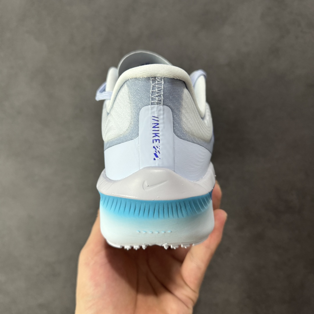 图片[4]-【公司级】NK ZoomX Invincible Run Flyknit 6 轻量跑鞋 飞织低帮休闲运动慢跑鞋 厚底增高 老爹鞋 此鞋专为短跑运动员而生 是为 5 至 10 公里距离的赛事和训练打造 整体设计采用流线型的轻质工程网眼材质构成鞋面 并与其他 Running 旗舰鞋款同样搭载全脚掌 ZoomX 缓冲中底 搭配 Pebax 物料与橡胶外底 ZoomX StreakFly 首发配色以Prototype呈现 其灵感是来自开发期间的磨损测试 透过编号的标记与内侧的预期跑步距离突出研发过程 货号： FN8454-002 尺码：36 36.5 37.5 38 38.5 39 40 40.5 41 42 42.5 43 44 45-选品中心