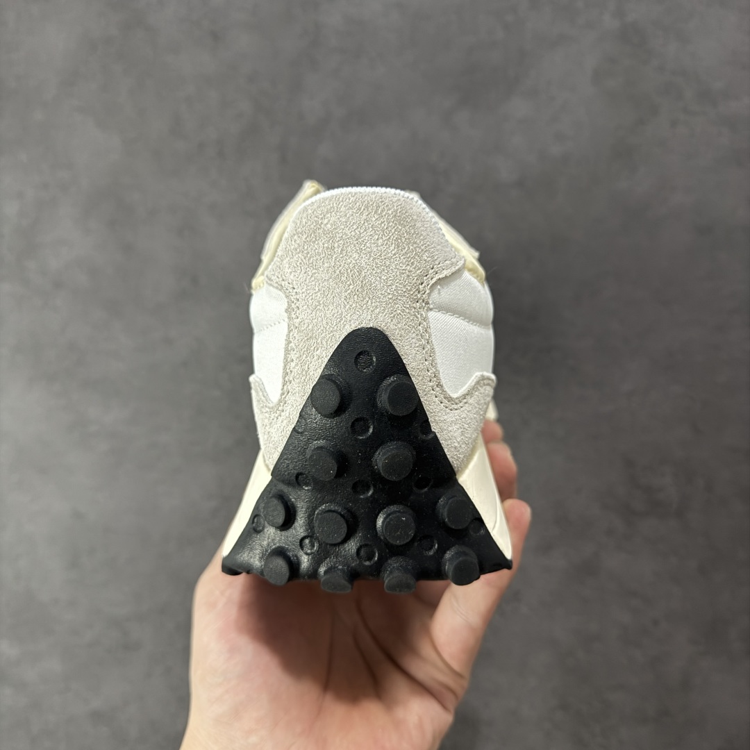 图片[4]-【K8版本】NB新百伦New Balance NB327系列复古休闲运动慢跑鞋 MS327FE 全新 New Balance 327 系列，以更纯粹的复古风格设计打造的全新造型。侧身还以解构设计，将 N 字标志以做旧压花样式呈现，样式别具新意。而麂皮、冲孔皮革的塑造，则呈现出高级怀旧气质，也让鞋款在奢华时装风格与运动氛围之间达到了平衡。 尺码：36～45半-选品中心