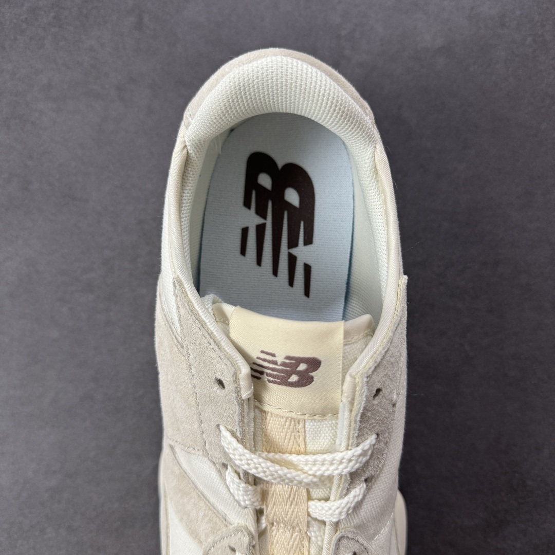 图片[7]-【K8版本】NB新百伦New Balance NB327系列复古休闲运动慢跑鞋 WS327FB 全新 New Balance 327 系列，以更纯粹的复古风格设计打造的全新造型。侧身还以解构设计，将 N 字标志以做旧压花样式呈现，样式别具新意。而麂皮、冲孔皮革的塑造，则呈现出高级怀旧气质，也让鞋款在奢华时装风格与运动氛围之间达到了平衡。 尺码：36～45半-选品中心