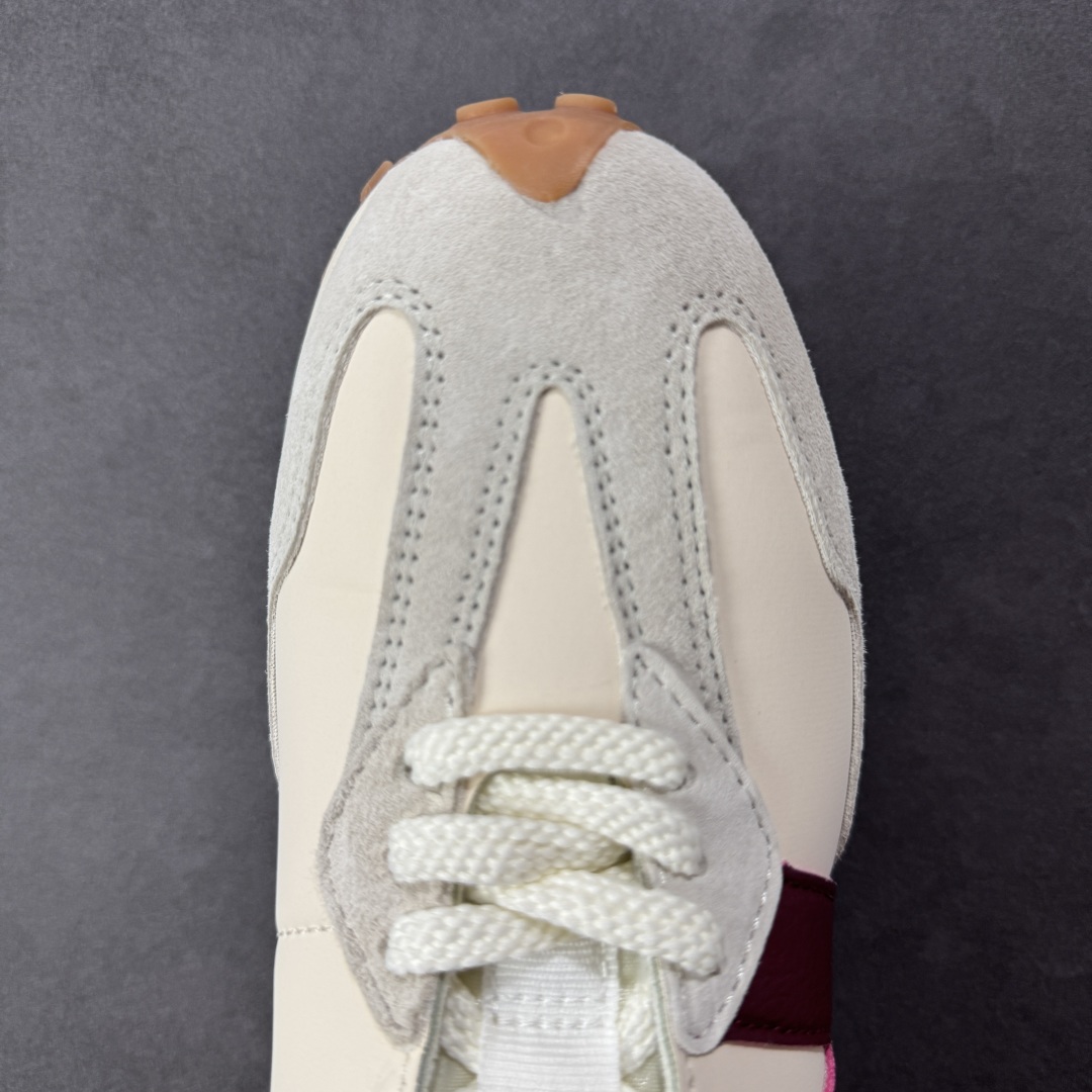 图片[8]-【K8版本】NB新百伦New Balance NB327系列复古休闲运动慢跑鞋 WS327KA 全新 New Balance 327 系列，以更纯粹的复古风格设计打造的全新造型。侧身还以解构设计，将 N 字标志以做旧压花样式呈现，样式别具新意。而麂皮、冲孔皮革的塑造，则呈现出高级怀旧气质，也让鞋款在奢华时装风格与运动氛围之间达到了平衡。 尺码：36～45半-选品中心