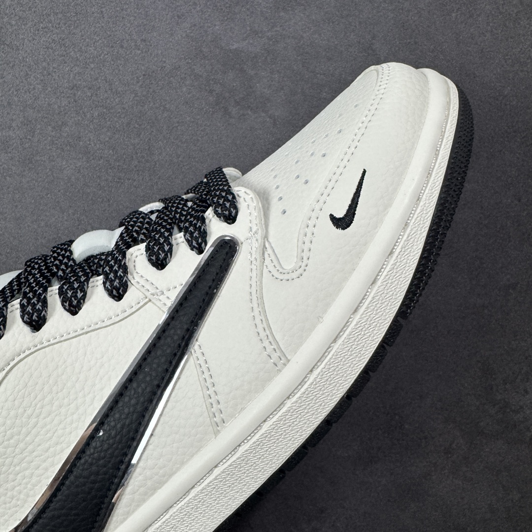 图片[5]-【定制版】Travis Scott x Fragment Design x Air Jordan 1 Low OG SP AJ1 乔1 斯图西联名 低帮文化休闲板鞋 ST5696-261  #多方联名合作融合了Travis Scott 独特的音乐风格，藤原浩个性的设计风格以及Jordan品牌的经典元素 使其成为一双具有独特身份和价值的鞋子 清新而立体的外观加上联名标识更突出了其独特身份 这种配色方案显示出活力和时尚感 在视觉上引人注目 鞋身的质感和细腻的细节处理使其显得高端而格调十足 这款“倒钩”联名是设计与创意完美结合 融合多方的个性风格是一款备受瞩目的潮流鞋款  尺码：36 36.5 37.5 38 38.5 39 40 40.5 41 42 42.5 43 44 44.5 45-选品中心