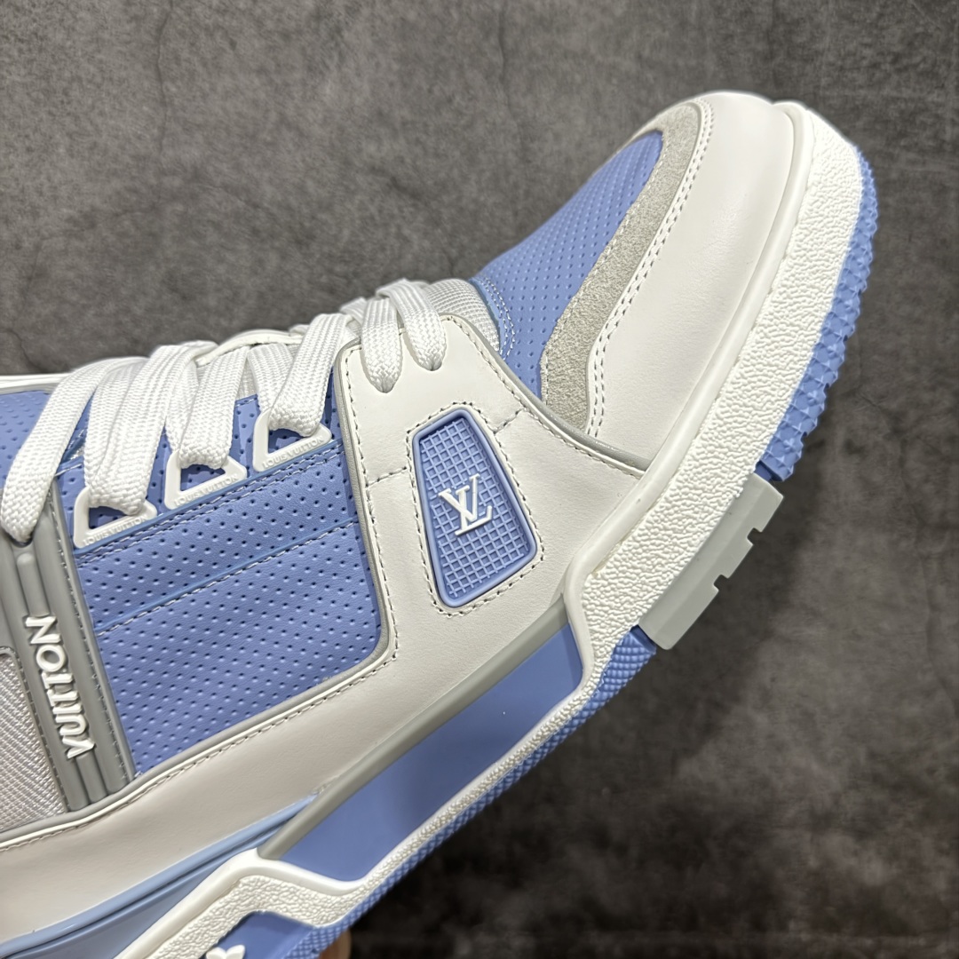 图片[6]-【HS纯原礼盒版福利】 LV Trainer系列高奢运动鞋 新款芯片顶级 潮人必备单品 同步ZP官网空胶工艺 鞋舌、挂饰均镶嵌NFC芯片感应装置 正确胶片断点式设计 中底正确还原原版油印字母比例 1：1原楦格板、楦头、刀磨全新升级！ 独家订制顶级压纹麂皮 原版开模TPU大底 质感原版一致 垫脚聚米微料加透气英伦网布 披靡市场任何版本！细节完美呈现！ 代购指定版本 全新升级最新双盒包装 扫码秒进官网！ 全套包装配件同比原版 尺码： 39-45-选品中心