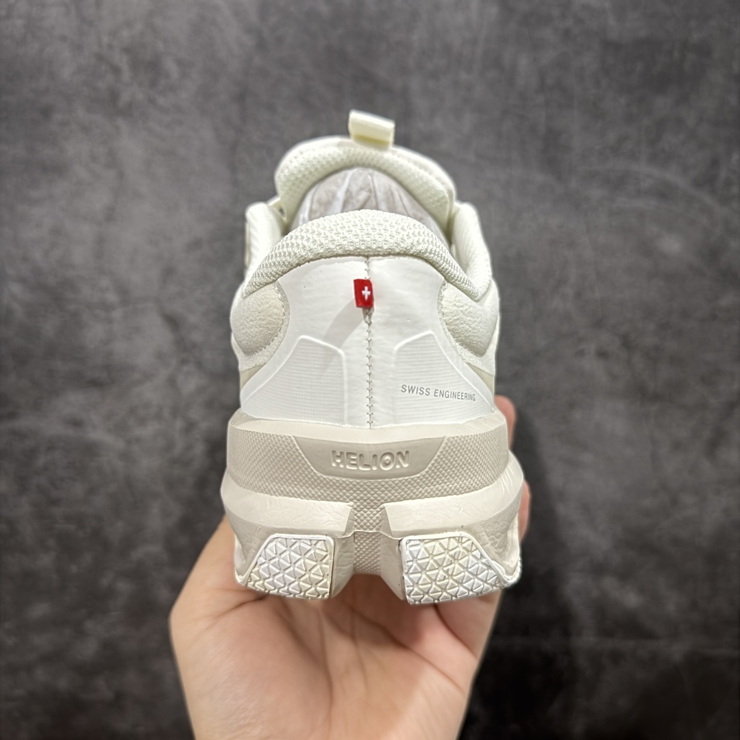 图片[4]-【PZ版本】On昂跑 x LOEWE罗意威 Cloudventure 织物 跑步 户外轻便百搭系带 减震 低帮 运动休闲鞋 采用工程飞织网布组合再生聚酯纤维鞋面材质搭载独家隐藏速度中板 镂空CloudTec科技 泡棉缓震中底 黑科技跑出圈的时尚运动新宠 尺码：36 37 38 39 40 41 42 43 44 45-选品中心