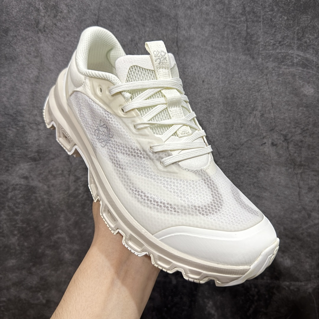 图片[3]-【PZ版本】On昂跑 x LOEWE罗意威 Cloudventure 织物 跑步 户外轻便百搭系带 减震 低帮 运动休闲鞋 采用工程飞织网布组合再生聚酯纤维鞋面材质搭载独家隐藏速度中板 镂空CloudTec科技 泡棉缓震中底 黑科技跑出圈的时尚运动新宠 尺码：36 37 38 39 40 41 42 43 44 45-选品中心