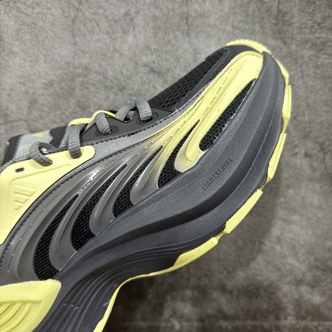 图片[6]-【纯原版】Adidas Vento XLG MTW 顶级品质 原鞋开发 原版大盒 脉冲系列 复古休闲老爹鞋 官方同步配色 鞋面是透气网面和皮革拼接 脚感轻盈 不闷汗 每次穿着跑步都感觉脚底在自由呼吸 鞋底是adidas经典的防滑设计 纹路很深 抓地力超稳 低帮设计很显脚踝纤细 却不失满满的包围安全感 货号： JR6391  尺码：36 36.5 37 38 38.5 39 40 40.5 41 42 42.5 43 44 44.5 45-选品中心