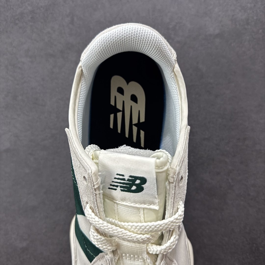 图片[7]-【K8版本】NB新百伦New Balance NB327系列复古休闲运动慢跑鞋 MS327HR1 全新 New Balance 327 系列，以更纯粹的复古风格设计打造的全新造型。侧身还以解构设计，将 N 字标志以做旧压花样式呈现，样式别具新意。而麂皮、冲孔皮革的塑造，则呈现出高级怀旧气质，也让鞋款在奢华时装风格与运动氛围之间达到了平衡。 尺码：36～45半-选品中心