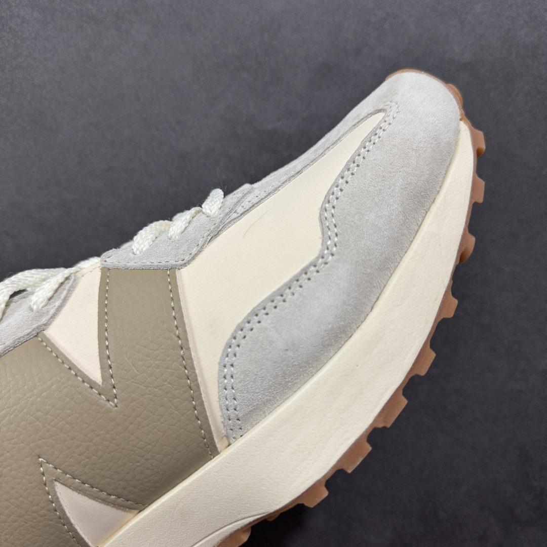 图片[5]-【K8版本】NB新百伦New Balance NB327系列复古休闲运动慢跑鞋 WS327LZ 全新 New Balance 327 系列，以更纯粹的复古风格设计打造的全新造型。侧身还以解构设计，将 N 字标志以做旧压花样式呈现，样式别具新意。而麂皮、冲孔皮革的塑造，则呈现出高级怀旧气质，也让鞋款在奢华时装风格与运动氛围之间达到了平衡。 尺码：36～45半-选品中心