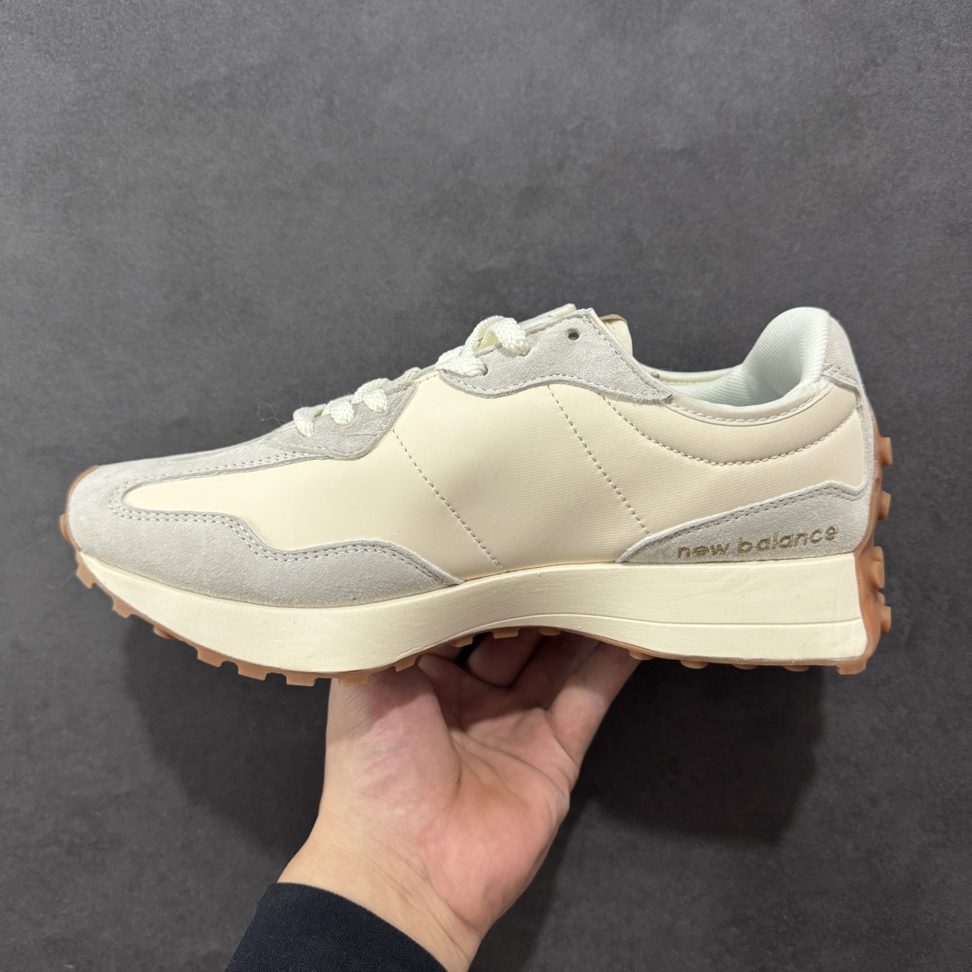 图片[2]-【K8版本】NB新百伦New Balance NB327系列复古休闲运动慢跑鞋 WS327LZ 全新 New Balance 327 系列，以更纯粹的复古风格设计打造的全新造型。侧身还以解构设计，将 N 字标志以做旧压花样式呈现，样式别具新意。而麂皮、冲孔皮革的塑造，则呈现出高级怀旧气质，也让鞋款在奢华时装风格与运动氛围之间达到了平衡。 尺码：36～45半-选品中心