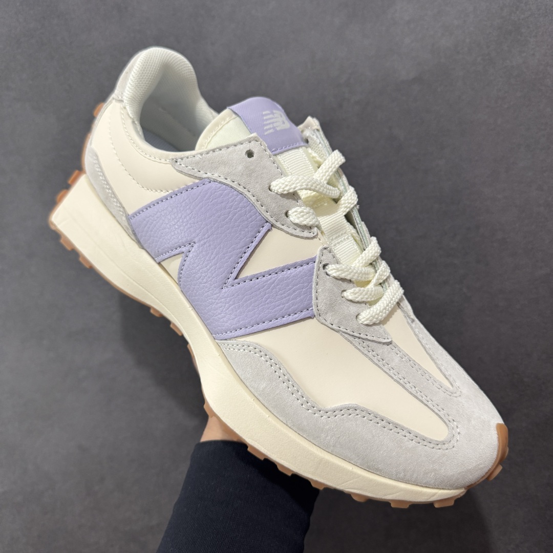 图片[3]-【K8版本】NB新百伦New Balance NB327系列复古休闲运动慢跑鞋 WS327OS 全新 New Balance 327 系列，以更纯粹的复古风格设计打造的全新造型。侧身还以解构设计，将 N 字标志以做旧压花样式呈现，样式别具新意。而麂皮、冲孔皮革的塑造，则呈现出高级怀旧气质，也让鞋款在奢华时装风格与运动氛围之间达到了平衡。 尺码：36～45半-选品中心