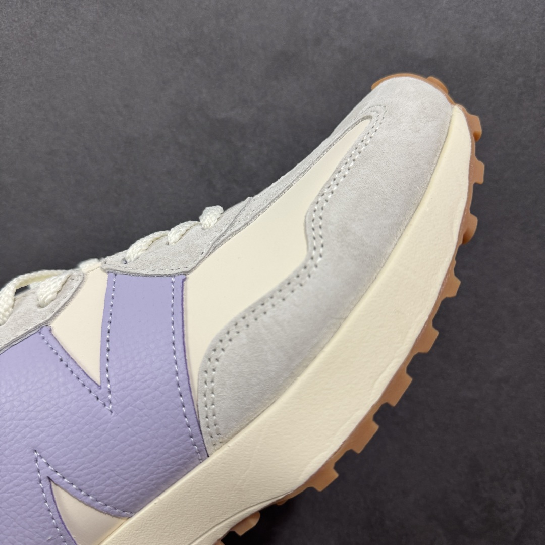 图片[5]-【K8版本】NB新百伦New Balance NB327系列复古休闲运动慢跑鞋 WS327OS 全新 New Balance 327 系列，以更纯粹的复古风格设计打造的全新造型。侧身还以解构设计，将 N 字标志以做旧压花样式呈现，样式别具新意。而麂皮、冲孔皮革的塑造，则呈现出高级怀旧气质，也让鞋款在奢华时装风格与运动氛围之间达到了平衡。 尺码：36～45半-选品中心