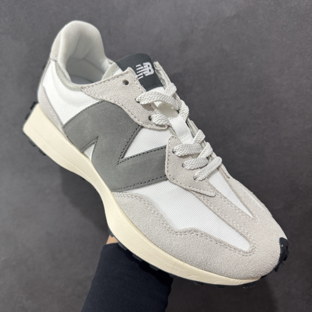 图片[3]-【K8版本】NB新百伦New Balance NB327系列复古休闲运动慢跑鞋 MS327WE 全新 New Balance 327 系列，以更纯粹的复古风格设计打造的全新造型。侧身还以解构设计，将 N 字标志以做旧压花样式呈现，样式别具新意。而麂皮、冲孔皮革的塑造，则呈现出高级怀旧气质，也让鞋款在奢华时装风格与运动氛围之间达到了平衡。 尺码：36～45半-选品中心