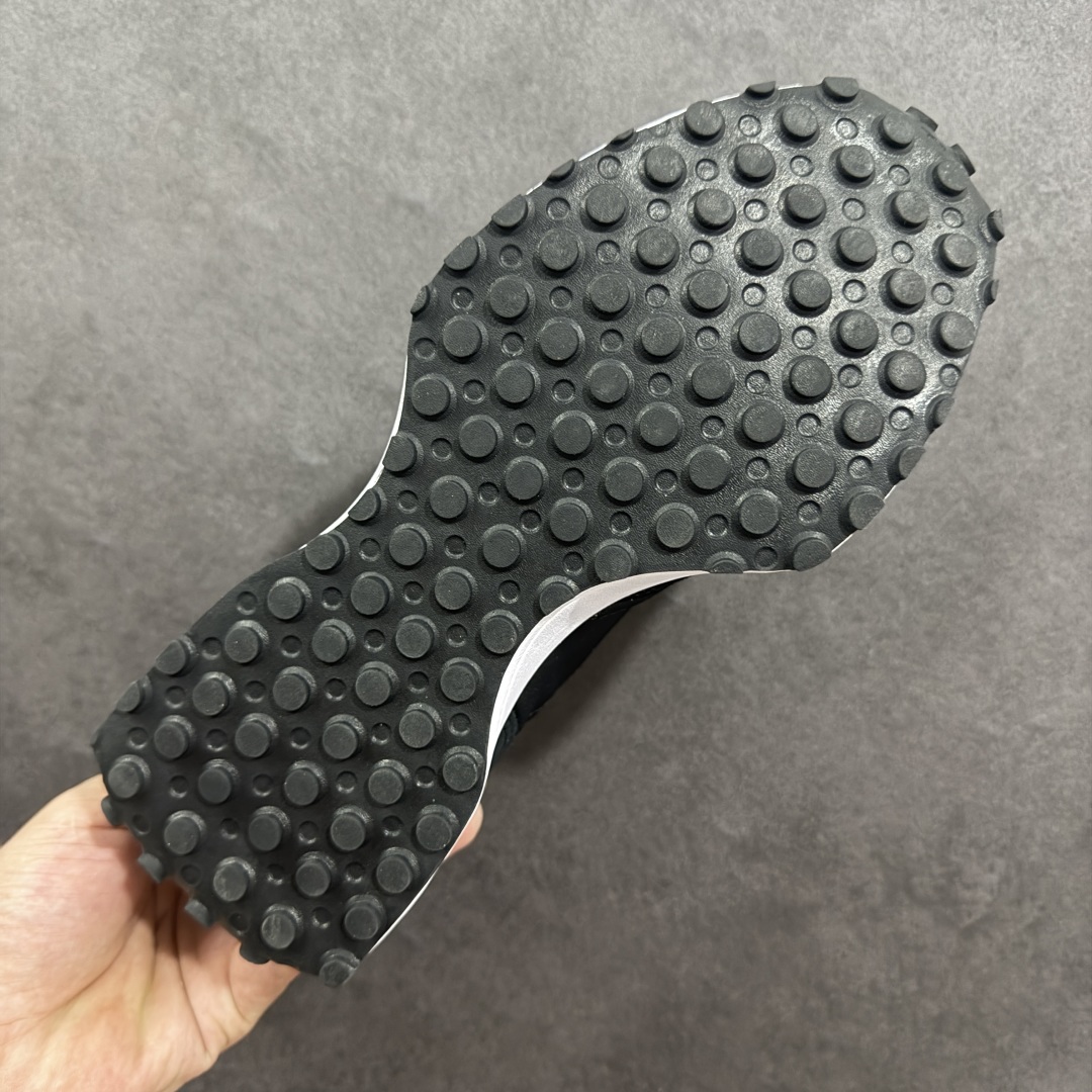 图片[9]-【K8版本】NB新百伦New Balance NB327系列复古休闲运动慢跑鞋 MS327CPG 全新 New Balance 327 系列，以更纯粹的复古风格设计打造的全新造型。侧身还以解构设计，将 N 字标志以做旧压花样式呈现，样式别具新意。而麂皮、冲孔皮革的塑造，则呈现出高级怀旧气质，也让鞋款在奢华时装风格与运动氛围之间达到了平衡。 尺码：36～45半-选品中心